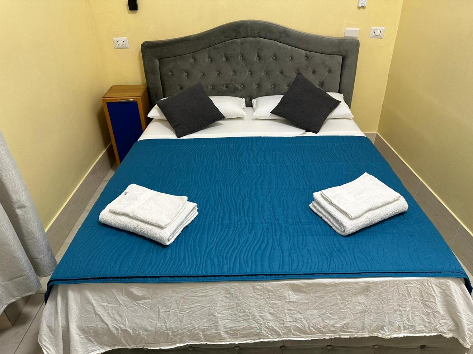 Turati Termini Bed & Breakfast Rome Exterior photo